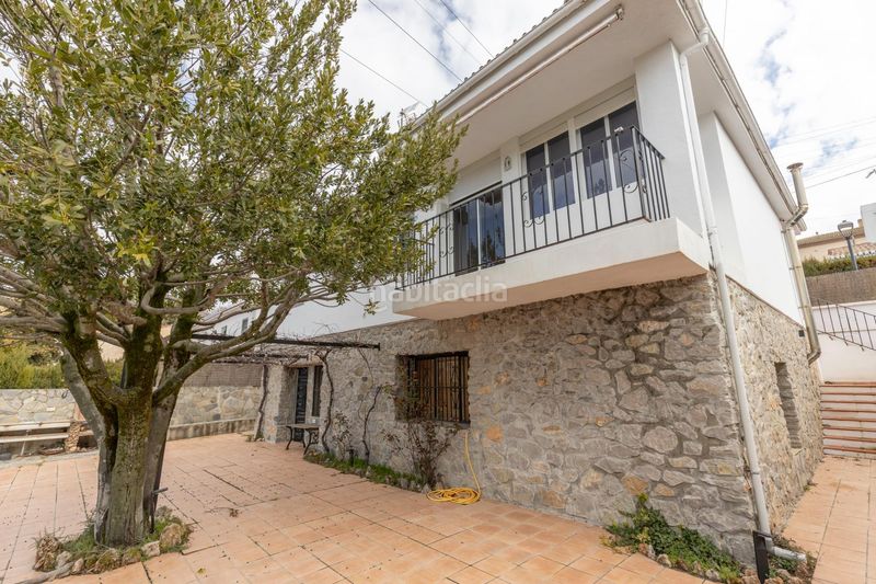 Foto 289739b9-3d9c-4917-898d-1296f7b7321d. Casa amb calefacció piscina a Huétor de Santillán