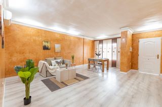 Casa a schiera  Calle francisco ayala. Espectacular casa unifamiliar con sótano y terraza en zona tranq