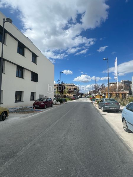 Foto dbd5f1bf-824a-4483-b289-e1367c49fe77. Local comercial a calle atlantida 4 a Maracena