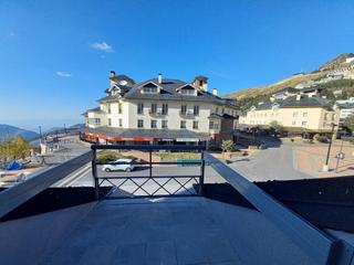 Appartement à Sierra nevada granada. Duplex 3 dormitorios y 2 baños, plaza de andalucía!!
