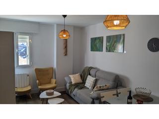 Apartament a N/a. Precioso piso en zona media