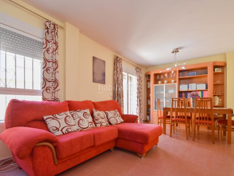 Foto 68ad01b8-ad2c-4c61-9c94-c5c39399bb4a. Maison jumelée avec parking dans Polideportivo Alhendín