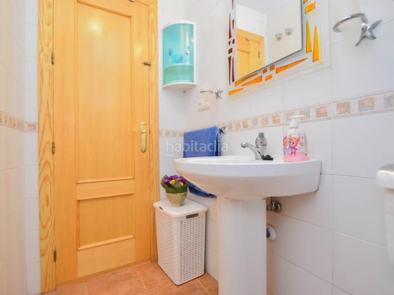 Foto c0727926-8bc8-4f95-b3b0-c11af26b4973. Maison jumelée avec parking dans Polideportivo Alhendín