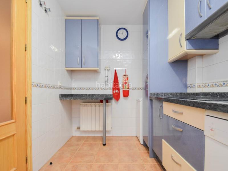 Foto cbd7b7a5-8f75-4bd9-bba8-4c71120cdfef. Maison jumelée avec parking dans Polideportivo Alhendín