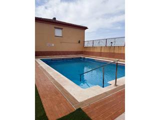 Casa adossada  N/a. Casa adosada en urbanizacion con piscina