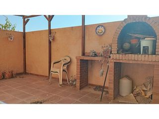 Flat  Calle pio xii. Piso con garaje, trastero y patio en churriana de la vega