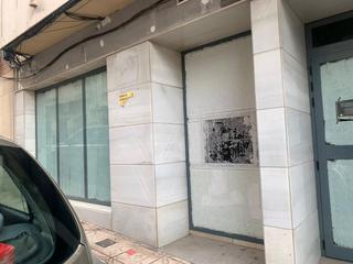 Local Comercial a N/a. Local en venta en martos.