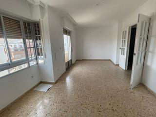 Piso en Legazpi 72. Piso en venta en torredonjimeno, 3 dormitorios.