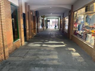 Geschäftsraum in Corredera de san marcos 18. Local en venta en linares, 2 dormitorios.