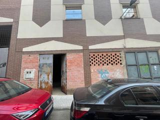Geschäftsraum in O`donnell 21. Local com. en venta en linares.