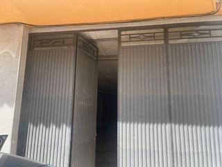 Local Comercial a Pintor zabaleta. Local en venta en torre del campo.
