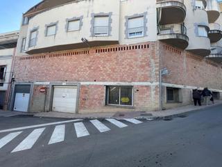Local Comercial a Pilarejo 5. Local en venta en mengíbar.