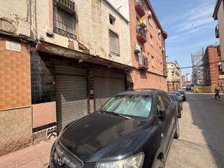 Geschäftsraum in Guillen 23. Local en venta en linares.