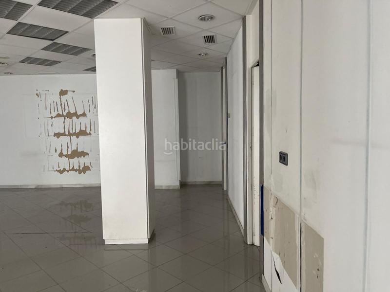 Foto 3d251ca6-a603-4250-b61d-aaecad4be70c. Local comercial en carmen 4 local en venta . en Alcaudete