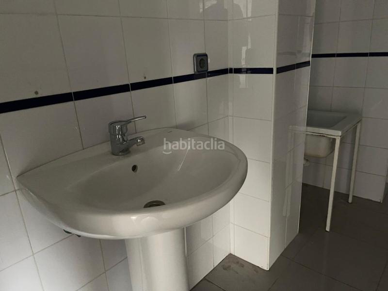 Foto 510b52a9-934b-4f10-8309-d6e352c0976a. Local comercial en carmen 4 local en venta . en Alcaudete