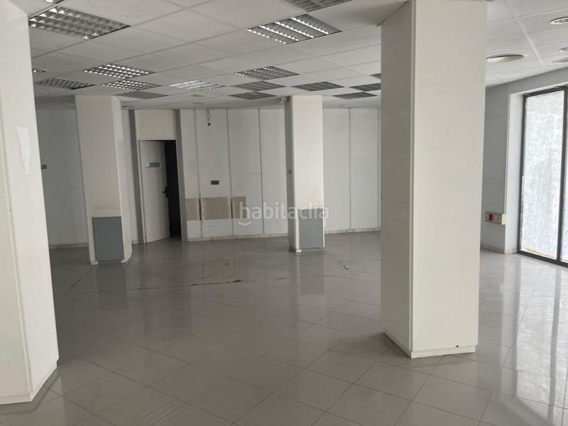 Foto 96fffd19-ff27-45a9-9706-2c9248304023. Local comercial en carmen 4 local en venta . en Alcaudete