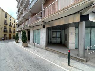 Local Comercial a Carmen 4. Local en venta en alcaudete.