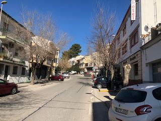 Local Comercial a Hilario marco 64. Local en venta en cazorla, 3 dormitorios.