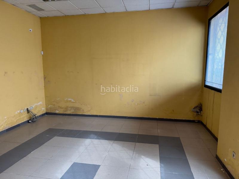 Foto e298bf80-f2ef-4516-88c0-d1c20b5f2138. Local comercial a pintor rosales 2 a La Zarzuela - San José - Belén Linares