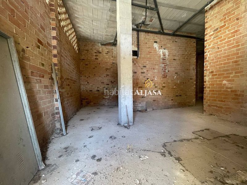 Foto 08796eda-48da-4856-bf10-ea918ae70d88. Local comercial a Torredonjimeno