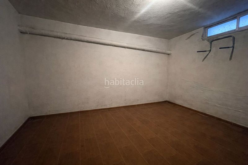 Foto 790c45b1-5bf9-4123-8b95-cf109f0d0820. Aparcament cotxe a Torredonjimeno