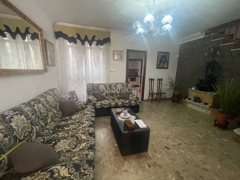 Foto 7fddc0f1-ba1b-4a86-ba53-a2a9b9b9ed7f. Casa amb aparcament a Torredonjimeno