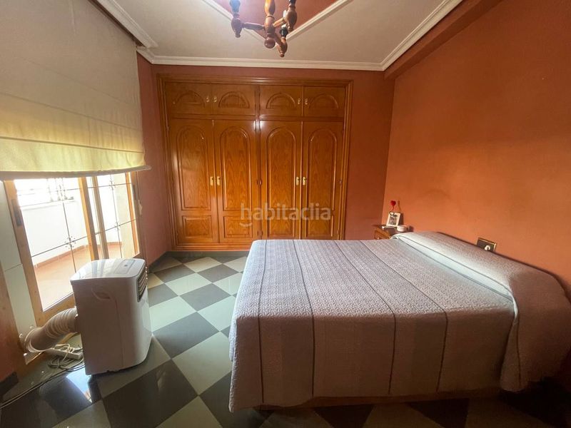 Foto b761e52c-60a1-49f4-8c15-d131f3d0df02. Casa amb aparcament a Torredonjimeno