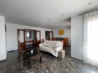 Pis a De la paz 84. Piso en venta en torredonjimeno, 3 dormitorios.