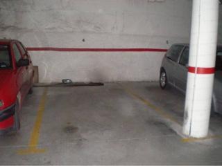 Car parking in Centre. Parking en el centro de rubí