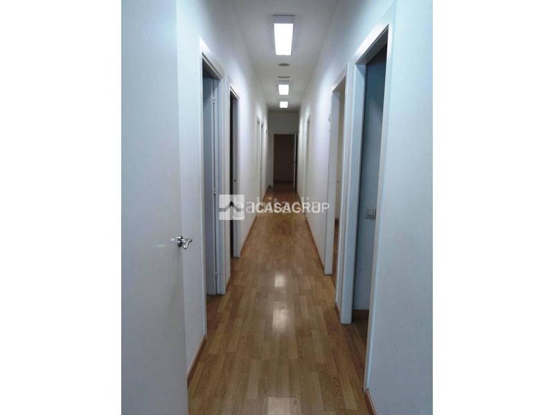 Foto e8ec026c-76cc-4f1d-9813-23228d3e632d. Alquiler local comercial  en alquiler en zona mutua en Rubí