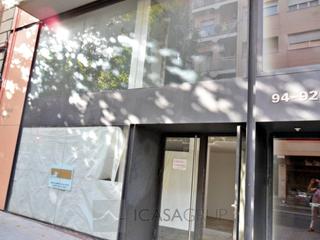 Local Comercial a Onze de setembre 92. Local en venta en la creu alta