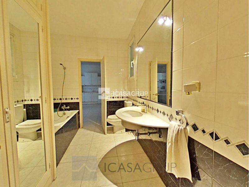 Foto b36cf2b3-e2c3-45b2-a10e-97e170b04671. Pis a Dreta de l´Eixample Barcelona