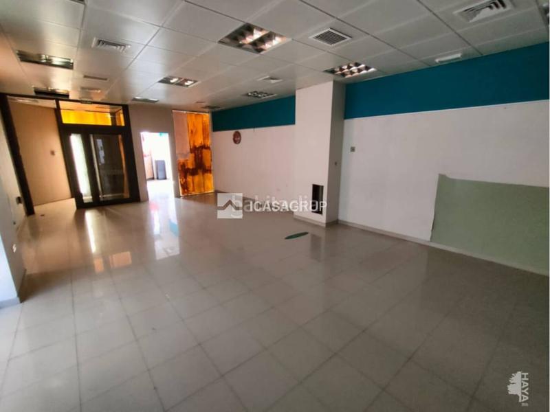 Foto 16ce2072-7ca9-4649-9b75-bbb364163cd0. Local comercial a nuestra señora de lourdes 65 a Rubí