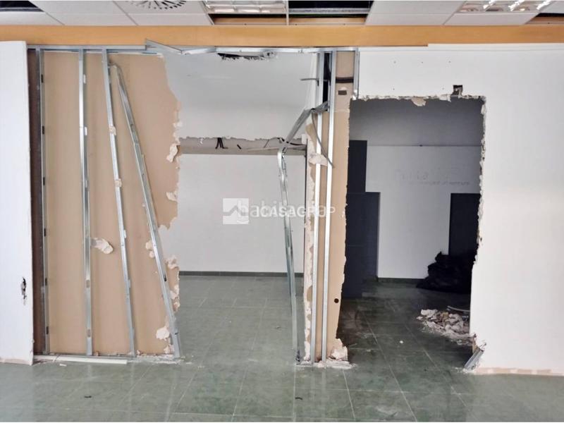 Foto 51844c12-edab-476e-b901-2af0051263cf. Local comercial  en Castellbisbal