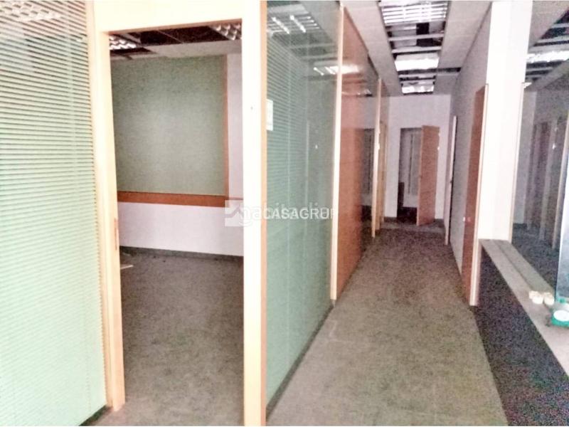 Foto 75111ff2-0ca2-46f0-823f-84ea722d980b. Local comercial  en Castellbisbal
