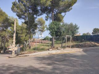 Fondo rustico in Calle puigpedrós 3. Solar esquinero en venta en castellnou