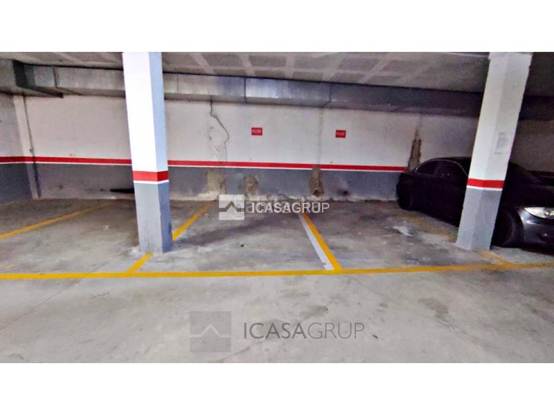 Foto bab21d94-c280-42f2-8220-653f3f2724fd. Aparcament cotxe a Ca n´Oriol Rubí