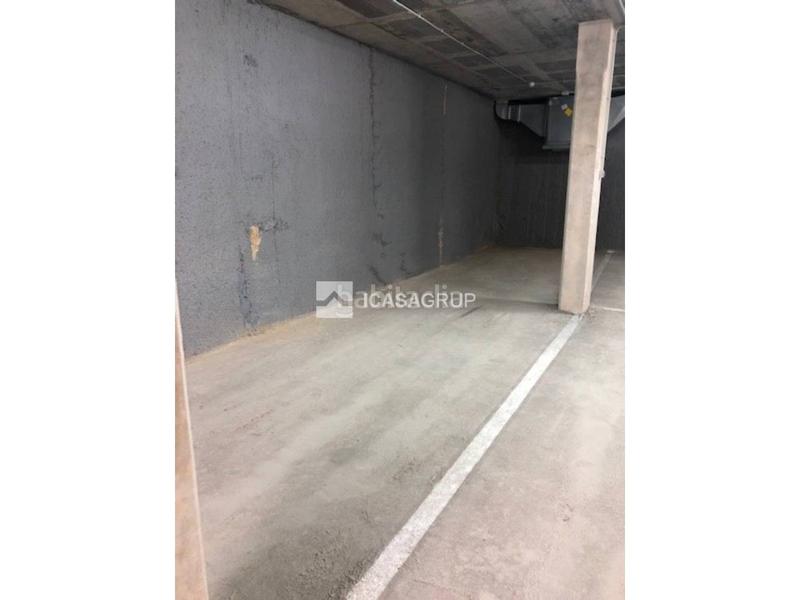 Foto 5071ced0-d77b-4236-836b-e857de5434e8. Location parking voiture dans Creu de Barberà Sabadell
