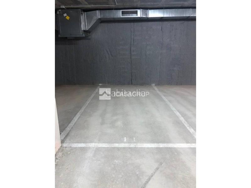 Foto d5b84389-0623-4d0c-9603-0b63ad9594b2. Location parking voiture dans Creu de Barberà Sabadell