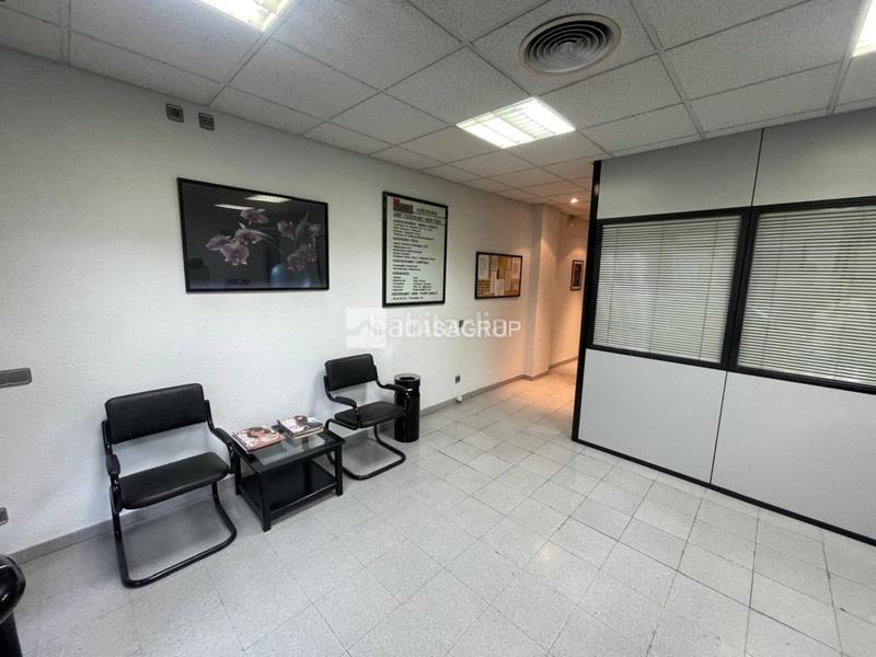 Foto a754e6b0-37ff-4ce5-9ae6-3074e15e21e4. Geschäftsraum in Ca n´Oriol Rubí