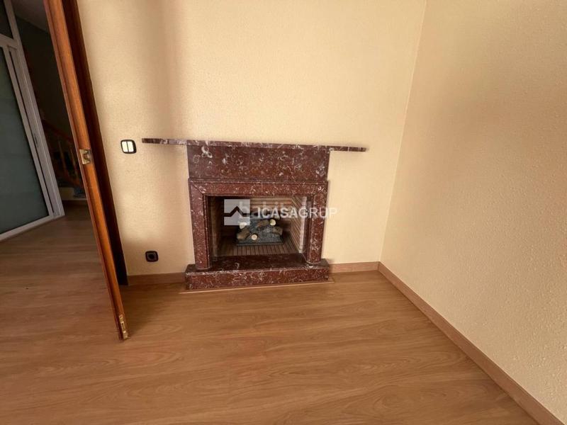 Foto 115ce1fe-872b-4643-be5f-bba80b0f3973. Casa adosada casa en venta en ca noriol, en La Serreta Rubí