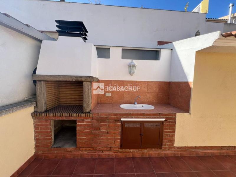 Foto b08ac05c-766c-45b6-a9f7-7d5e01125926. Casa adosada casa en venta en ca noriol, en La Serreta Rubí