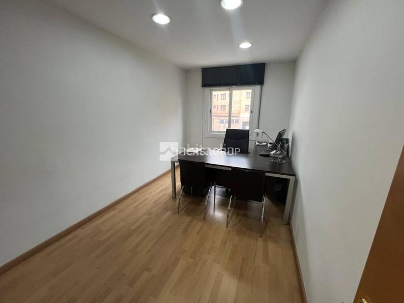 Foto 43dfd826-1393-4b8c-a8cd-ee2cda1b23bb. Flat with parking in Centre - Estació Sant Cugat del Vallès