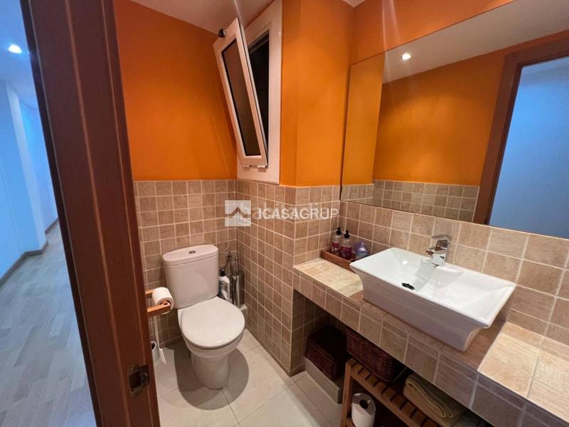 Foto 5dc11d5a-bcea-4b2f-bc5b-52021c047250. Flat with parking in Centre - Estació Sant Cugat del Vallès