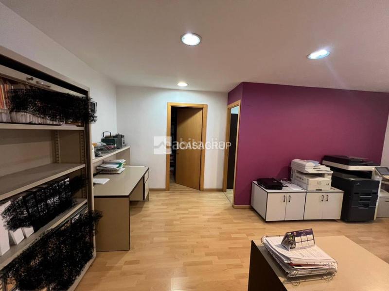 Foto 8eca929a-c6ef-4b17-bd3f-50460f68c754. Flat with parking in Centre - Estació Sant Cugat del Vallès