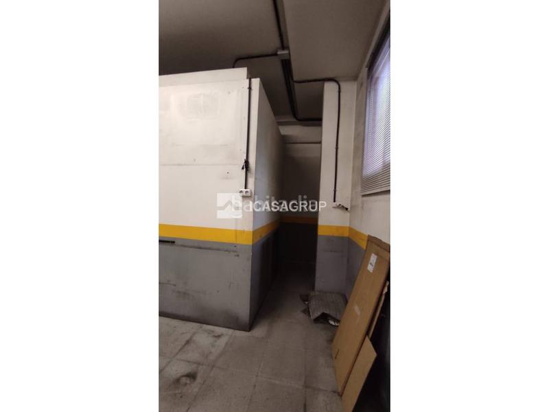 Foto c51837bd-6ddf-490b-96c9-23934d1a1b72. Local comercial a Mercat Rubí