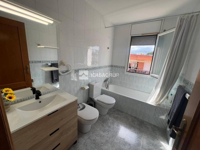 Foto 30095851-772d-445f-8982-a8635c7bb760. Ático venta ático dúplex esquinero en zona nord en Rubí