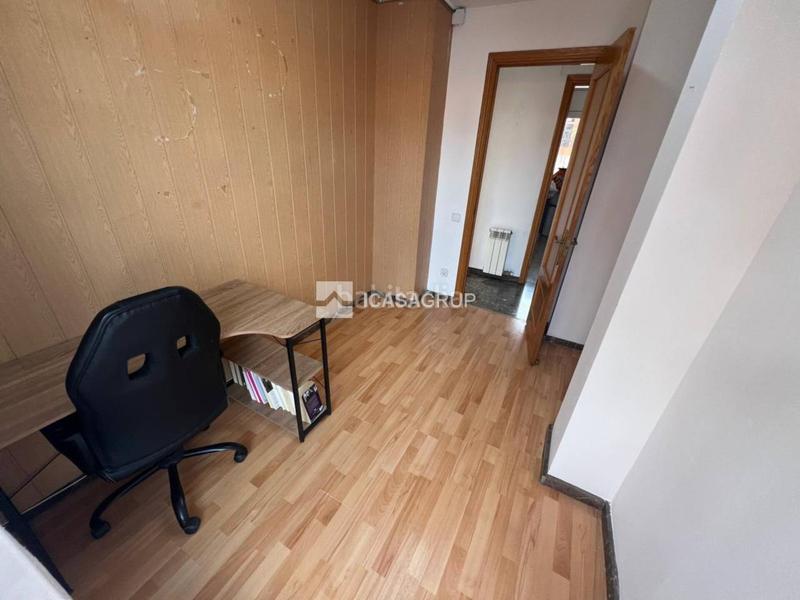Foto 4317249d-5872-4521-9224-2c81f4cf238e. Ático venta ático dúplex esquinero en zona nord en Rubí