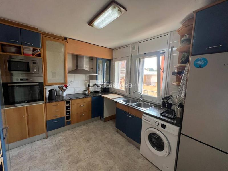 Foto 686dd651-2609-49ef-b480-cd4d5ad7a124. Ático venta ático dúplex esquinero en zona nord en Rubí