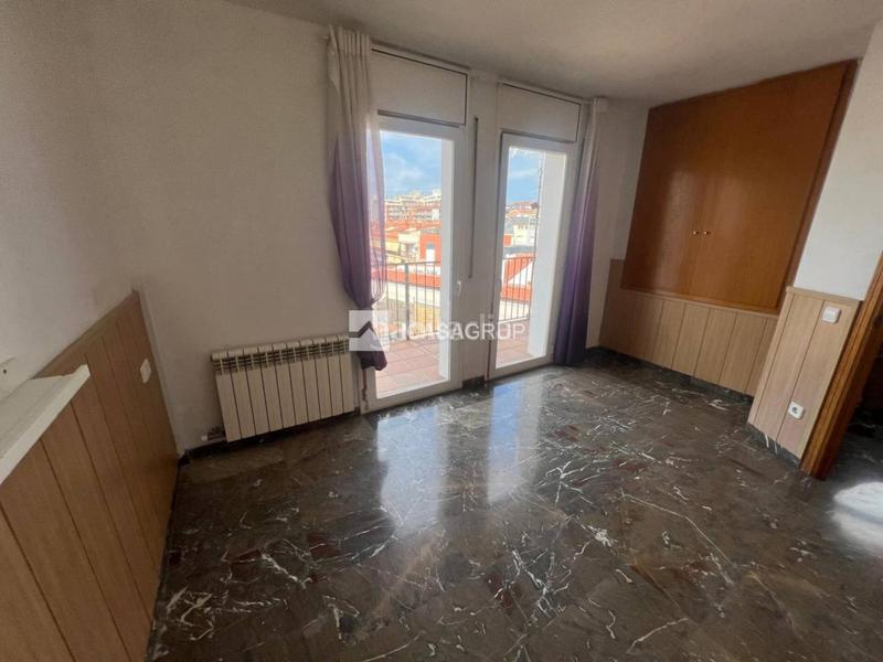 Foto a188b4d6-98af-4548-8671-88354a2744ce. Ático venta ático dúplex esquinero en zona nord en Rubí